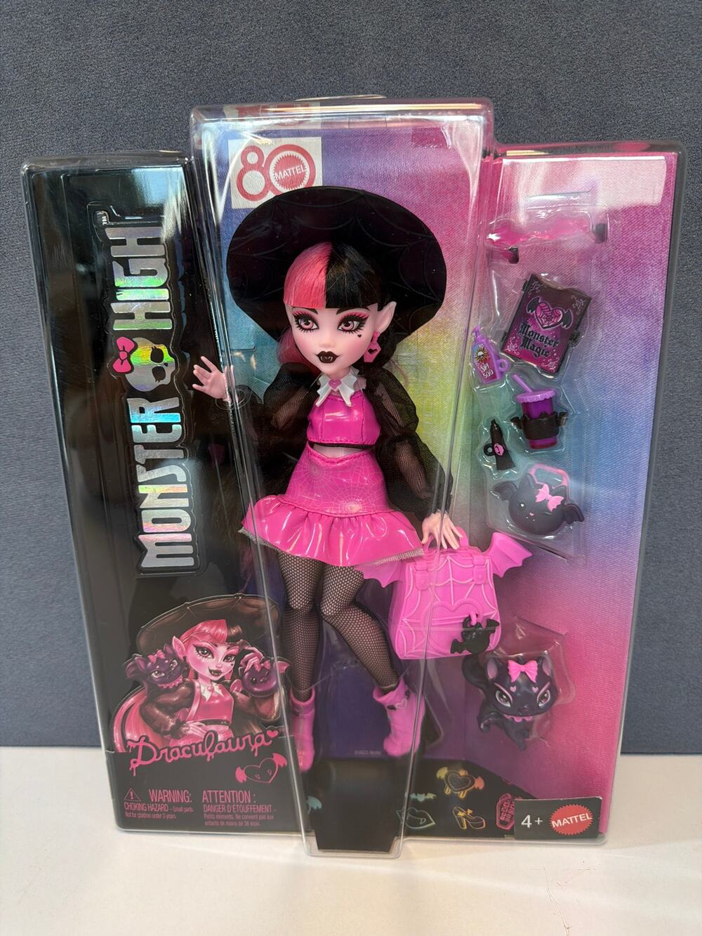 Monster High Draculaura Fashion Doll with Pet Count Fabulous and Accessories New